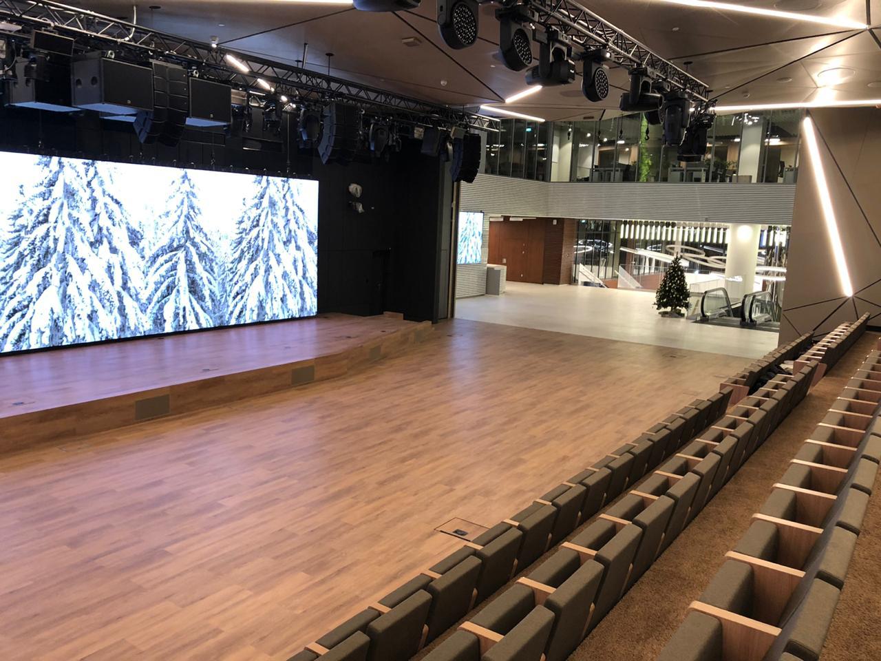 МФЦ «Сбер» на Кутузовском — оснащение многофункционального зала — изображение 6